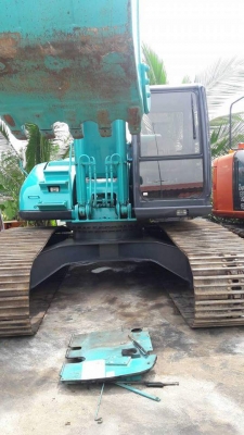 ขายKOBELCO SK200-3LC  แทรค  80  สภาพสวย  เครื่องป๊มดี  เอกสารอินวอยครบ..ลองระบบกันได้ ทุกวัน  โทร  089-3818694  ดวงนภา