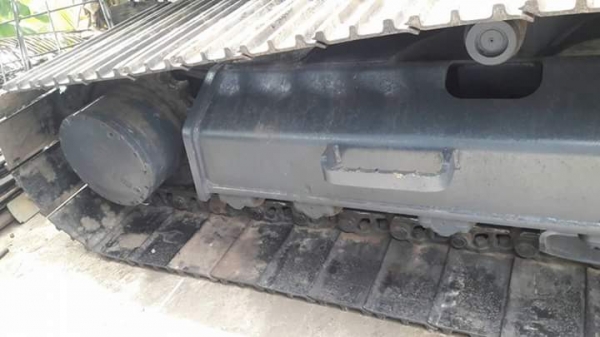 ขายKOBELCO SK200-3LC  แทรค  80  สภาพสวย  เครื่องป๊มดี  เอกสารอินวอยครบ..ลองระบบกันได้ ทุกวัน  โทร  089-3818694  ดวงนภา