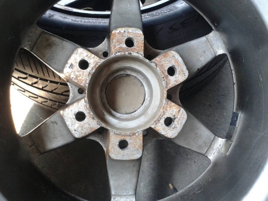 ขอบ16นิ้ว6รู พร้อมยาง ชุดนี้ ราคา 5800 บาท ขอบ16นิ้ว6รู พร้อมยาง ชุดนี้ ราคา 5800 บาท