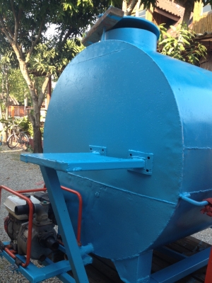 ขาย ด่วน ถังน้ำ2000ลิตร ขนาด ยาว1.30/กว้าง1.30 พร้อมเครืองhonda  พร้อมปั้ม ตั้งหลัง รถกะบะ ใช้งานได้เลย 8000