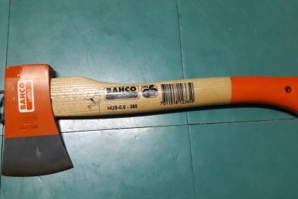 ขายขวานBAHCO Made in Sweden.ขนาด800กรัม ใหม่เก่าเก็บเหมาะมือ