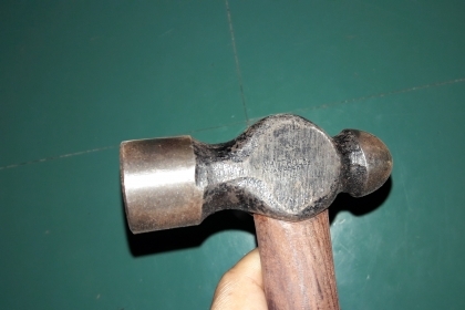 ขายค้อนตุ้มขนาด 600กรัม Made in England.ด้ามไม้มงคลสวยงาม