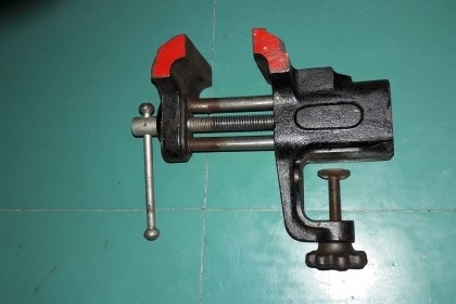 ขายปากกาจับขอบโต๊ะMADE IN JAPAN.มือสองสภาพสวย