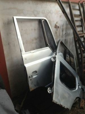 ขายด่วนๆ ประะตูฮี่โน่f18  2บาน ขายแค่ 4000 บาท