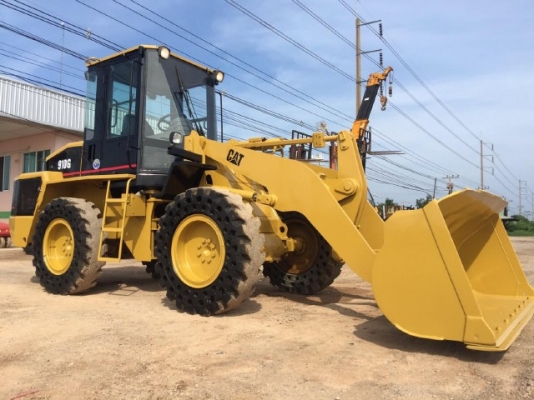 ขายรถตักล้อยาง CAT 910G รถนอกนำเข้าเองจากญี่ปุ่น สภาพสวยพร้อมใช้งาน มีVDOการทำงานครับ