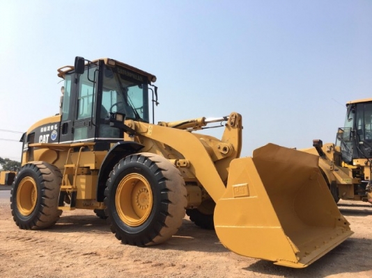 ขายรถตักล้อยาง CAT 924G รถนอกนำเข้าเองจากญี่ปุ่น สภาพสวยพร้อมใช้งาน มีVDOการทำงานครับ ขายรถตักล้อยาง CAT 924G รถนอกนำเข้าเองจากญี่ปุ่น สภาพสวยพร้อมใช้งาน มีVDOการทำงานครับ