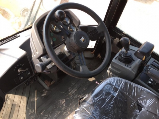 ขายรถตักล้อยาง CAT 924G รถนอกนำเข้าเองจากญี่ปุ่น สภาพสวยพร้อมใช้งาน มีVDOการทำงานครับ ขายรถตักล้อยาง CAT 924G รถนอกนำเข้าเองจากญี่ปุ่น สภาพสวยพร้อมใช้งาน มีVDOการทำงานครับ