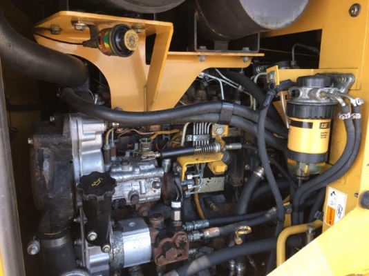 ขายรถตักล้อยาง CAT 924G รถนอกนำเข้าเองจากญี่ปุ่น สภาพสวยพร้อมใช้งาน มีVDOการทำงานครับ ขายรถตักล้อยาง CAT 924G รถนอกนำเข้าเองจากญี่ปุ่น สภาพสวยพร้อมใช้งาน มีVDOการทำงานครับ