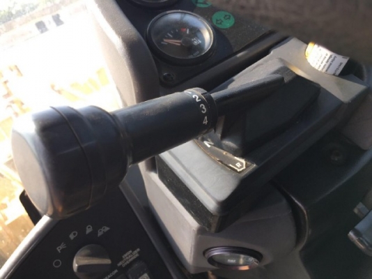 ขายรถตักล้อยาง CAT 924G รถนอกนำเข้าเองจากญี่ปุ่น สภาพสวยพร้อมใช้งาน มีVDOการทำงานครับ ขายรถตักล้อยาง CAT 924G รถนอกนำเข้าเองจากญี่ปุ่น สภาพสวยพร้อมใช้งาน มีVDOการทำงานครับ