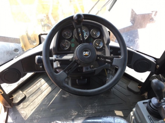 ขายรถตักล้อยาง CAT 924G รถนอกนำเข้าเองจากญี่ปุ่น สภาพสวยพร้อมใช้งาน มีVDOการทำงานครับ ขายรถตักล้อยาง CAT 924G รถนอกนำเข้าเองจากญี่ปุ่น สภาพสวยพร้อมใช้งาน มีVDOการทำงานครับ