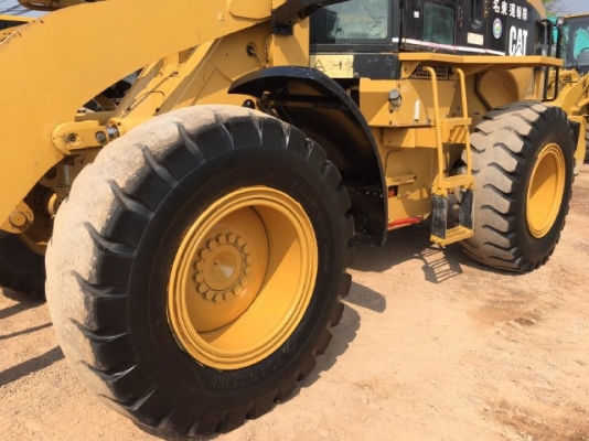 ขายรถตักล้อยาง CAT 924G รถนอกนำเข้าเองจากญี่ปุ่น สภาพสวยพร้อมใช้งาน มีVDOการทำงานครับ ขายรถตักล้อยาง CAT 924G รถนอกนำเข้าเองจากญี่ปุ่น สภาพสวยพร้อมใช้งาน มีVDOการทำงานครับ