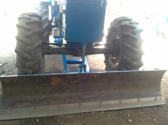 ขายฟอรด์ 8210 คาราโล่ 6 สูบ 115 เเรงพร้อมทะเบืยนดันหน้าหางสามไคเฮงหลี