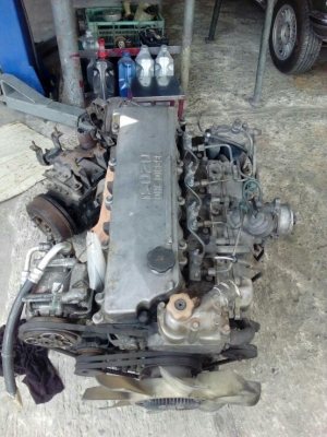 เครื่องพร้อมเกียร์