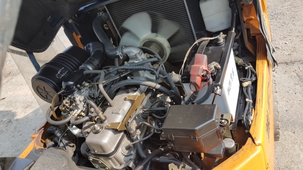 ขายด่วนรถยก TOYOTA 7FG18ยก1.8ตันถึง2ตันเสาสูง4เมตรยางตัน4เส้นงาหมูนได้รถนอกเพิ่งเข้ามายังไม่เคยใช้งานในเมืองไทยเลยย