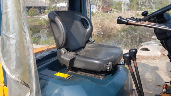 ขายด่วนรถยก TOYOTA 7FG18ยก1.8ตันถึง2ตันเสาสูง4เมตรยางตัน4เส้นงาหมูนได้รถนอกเพิ่งเข้ามายังไม่เคยใช้งานในเมืองไทยเลยย