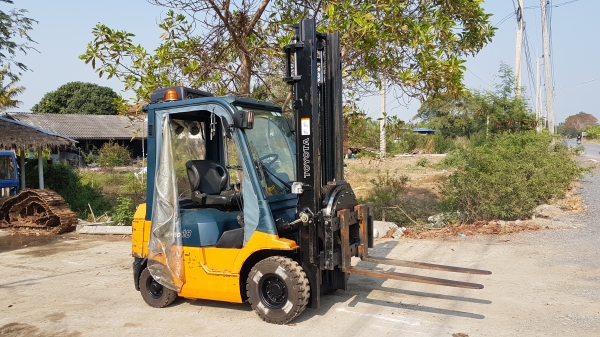 ขายด่วนรถยก TOYOTA 7FG18ยก1.8ตันถึง2ตันเสาสูง4เมตรยางตัน4เส้นงาหมูนได้รถนอกเพิ่งเข้ามายังไม่เคยใช้งานในเมืองไทยเลยย