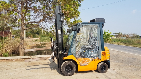 ขายด่วนรถยก TOYOTA 7FG18ยก1.8ตันถึง2ตันเสาสูง4เมตรยางตัน4เส้นงาหมูนได้รถนอกเพิ่งเข้ามายังไม่เคยใช้งานในเมืองไทยเลยย