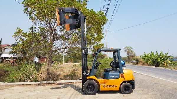 ขายด่วนรถยก TOYOTA 7FG25ยก2.5ตันเสาสูง3เมตรงาหนีบหมูนเกียออโต้รถนอกเพิ่งเข้ามายังไม่เคยใช้งานในเมืองไทยเลย ขายด่วนรถยก TOYOTA 7FG25ยก2.5ตันเสาสูง3เมตรงาหนีบหมูนเกียออโต้รถนอกเพิ่งเข้ามายังไม่เคยใช้งานในเมืองไทยเลย