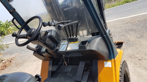 ขายด่วนรถยก TOYOTA 7FG25ยก2.5ตันเสาสูง3เมตรงาหนีบหมูนเกียออโต้รถนอกเพิ่งเข้ามายังไม่เคยใช้งานในเมืองไทยเลย ขายด่วนรถยก TOYOTA 7FG25ยก2.5ตันเสาสูง3เมตรงาหนีบหมูนเกียออโต้รถนอกเพิ่งเข้ามายังไม่เคยใช้งานในเมืองไทยเลย