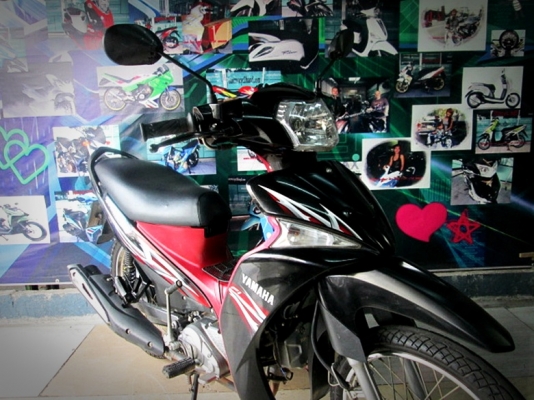 SPARK 115 i สต้าทมือ สีดำแดง เครื่องยนต์ 115 ซีซี รถที่ประหยัดน้ำมัน 18900