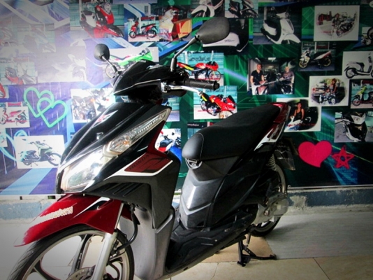 click 110i สีดำแดง ล้อแม็ก racing boy เครื่องยนต์ระบบหัวฉีด แถม 3 รายการ 15900 click 110i สีดำแดง ล้อแม็ก racing boy เครื่องยนต์ระบบหัวฉีด แถม 3 รายการ 15900