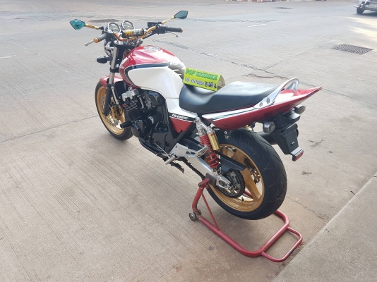 ขายแลกเทิร์นคับ HONDA CB400 TECH3 ปี2006 ท่อแต่ง จานเบรคหน้าหลังแต่ง แฮนด์บาร์ อินวอยส์ สรรพสามิตร ราคา 93500 บาท ส่งได้ทั่วไทยคับ สนใจติดต่อ 081-0578282 FACEBOOK ชาญณรงค์ ป๊อป ชัยอมฤต ไอดีไลน์ POPBIGBIKESAKON คับ สนใจรถสวย ถูก ดี ต้อง POP BIGBIKE SAKONNA