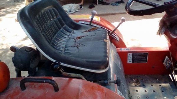 Krt140 เครื่องดีเกียร์ดี สวยๆๆพร้อมใช้งาน ล้อเหล็ก เอกสารพร้อม Krt140 เครื่องดีเกียร์ดี สวยๆๆพร้อมใช้งาน ล้อเหล็ก เอกสารพร้อม