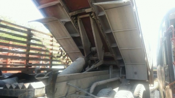 ขายดั้มท์ 165 แรง แอร์มี รถเพลาเดียว  พร้อมใช้งาน  ด่วนๆ ราคา 210,000 บาท