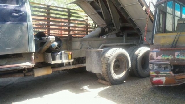 ขายดั้มท์ 165 แรง แอร์มี รถเพลาเดียว  พร้อมใช้งาน  ด่วนๆ ราคา 210,000 บาท