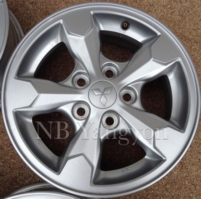 ล้อไตรตัน 5รูขอบ15 ล้อไตรตัน 5รูขอบ15