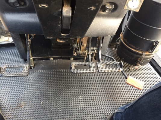 Ford TS90 ใหม่ที่สุดเท่าที่เคยมีมา ปี48 ( เปลี่ยนยางหน้าใหม่ให้ 1 คู่) เอกสารอินวอยน์