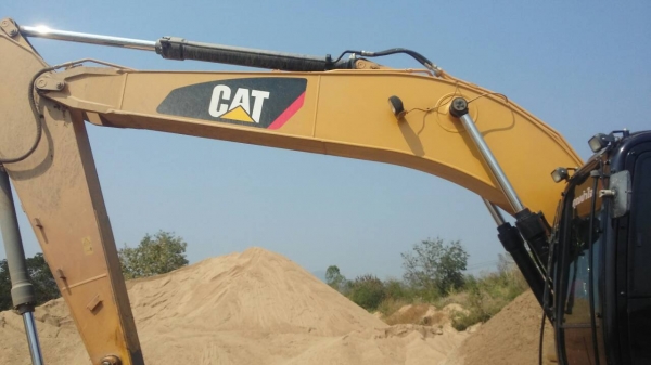 รถแบคโฮ CAT 320 D ญี่ปุ่น 7,000 ชั่วโมง