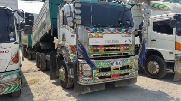 ขายรถพ่วง Isuzu เครื่อง 360 แรง ปี 55 ดัมพ์มิเนียม ลูก 3 เพลาปี 57 ทะเบียนพร้อม