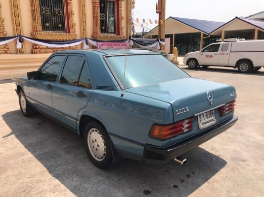 mercedes benz 190E Year 1989