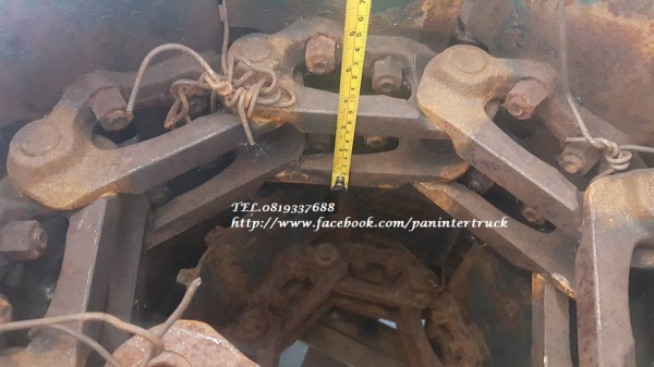 FROM JAPAN ขายถูกด่วนๆLINK WITH TRACK SHOE สำหรับใส่กับรถขุดไซค์ 40,45,50,55 /มี 1 คู่ / ราคา(คู่ละ 52,000 บาท) สนใจติดต่อ 0819337688