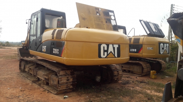 CAT 320C , 320D พร้อมใช้งาน