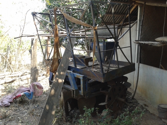 ขายเครื่องปลูกอ้อย กลกิจร่องคู่ หัวหมูเดี่ยว ห่าง45ซม. สวยๆ