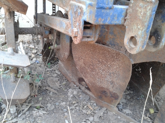 ขายเครื่องปลูกอ้อย กลกิจร่องคู่ หัวหมูเดี่ยว ห่าง45ซม. สวยๆ ขายเครื่องปลูกอ้อย กลกิจร่องคู่ หัวหมูเดี่ยว ห่าง45ซม. สวยๆ