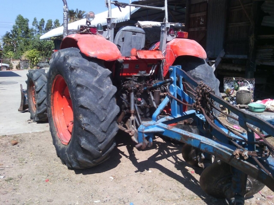 ขายด่วน รถไถ KUBOTA M7040 สภาพใช้งานได้ปกติ อุปกรณ์ดันหน้าผาน3 เอกสารใบแจ้งจำหน่าย