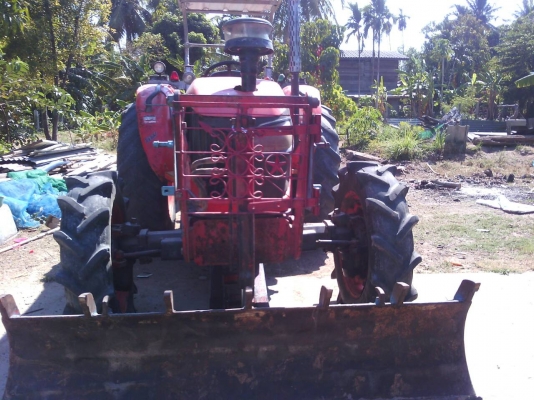 ขายด่วน รถไถ KUBOTA M7040 สภาพใช้งานได้ปกติ อุปกรณ์ดันหน้าผาน3 เอกสารใบแจ้งจำหน่าย
