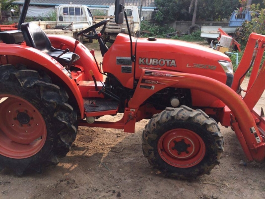 ขายรถไถKubota3608 สวยๆเดิมๆพร้อมอุปกรณ์ เล่มทะเบียนพร้อมโอน