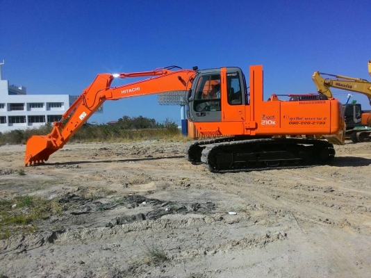 ขายรถแบคโฮ HITACHI ZX210K มือสองญี่ปุ่น สภาพดีมาก หัวเก๋งยกประดับได้ด้วยระบบไฮโดรลิค แทรคเหล็ก เกี๊ยยาง