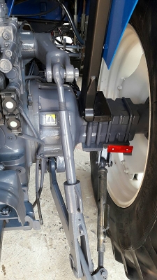 ขายรถไถฟอร์ด NEWHOLLAND TS100 TURBO 4WD ขายรถไถฟอร์ด NEWHOLLAND TS100 TURBO 4WD