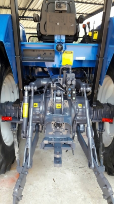 ขายรถไถฟอร์ด NEWHOLLAND TS100 TURBO 4WD ขายรถไถฟอร์ด NEWHOLLAND TS100 TURBO 4WD
