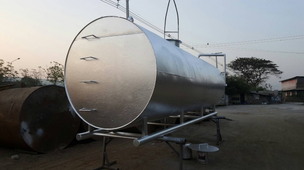 ขายถัง น้ำมันขนาด 15000 ลิตรเหล็กหนา สวยๆ ขายถัง น้ำมันขนาด 15000 ลิตรเหล็กหนา สวยๆ