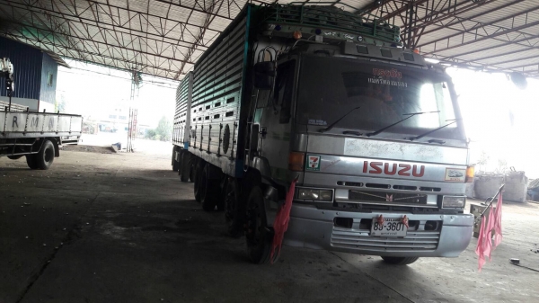 Isuzu 270 แรงม้า พ่วงแม่ลูก 2 คาน คอกเกษตร พร้อมใช้งาน