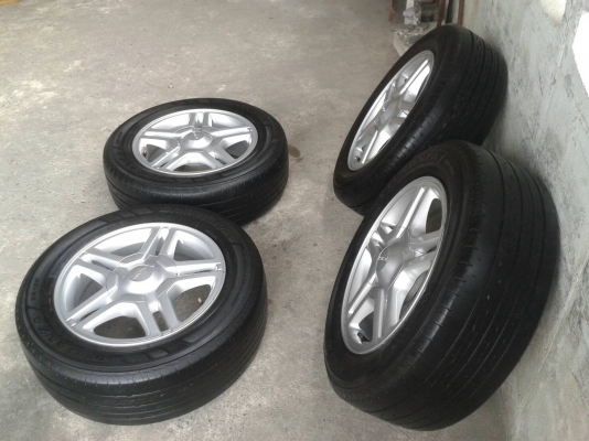 ล้ออีสุ ขอบ16นิ้ว6รู พร้อมยาง ชุดนี้ ราคา 5900 บาท