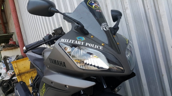 R15 2016 เทาเหลือง ลายใหม่ วิ่งน้อย พร้อมใช้งาน ไม่ล้มชนแปะครับ