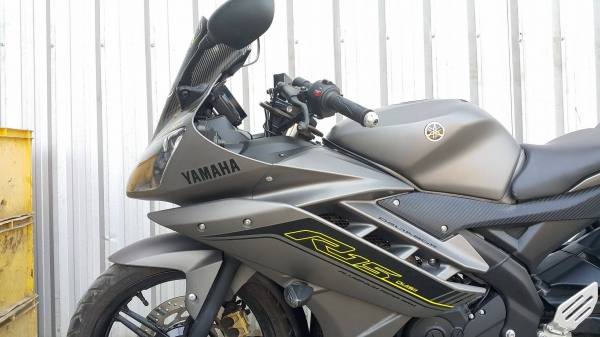 R15 2016 เทาเหลือง ลายใหม่ วิ่งน้อย พร้อมใช้งาน ไม่ล้มชนแปะครับ