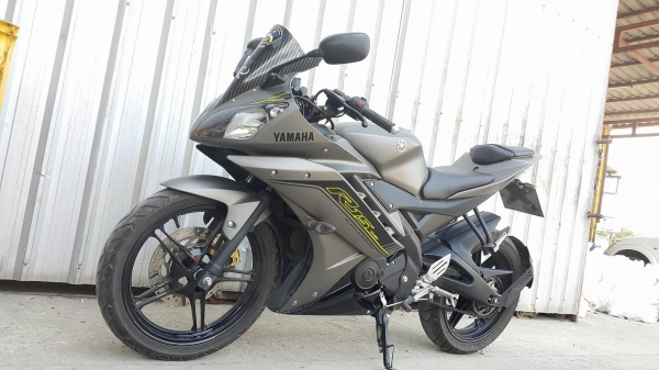 R15 2016 เทาเหลือง ลายใหม่ วิ่งน้อย พร้อมใช้งาน ไม่ล้มชนแปะครับ